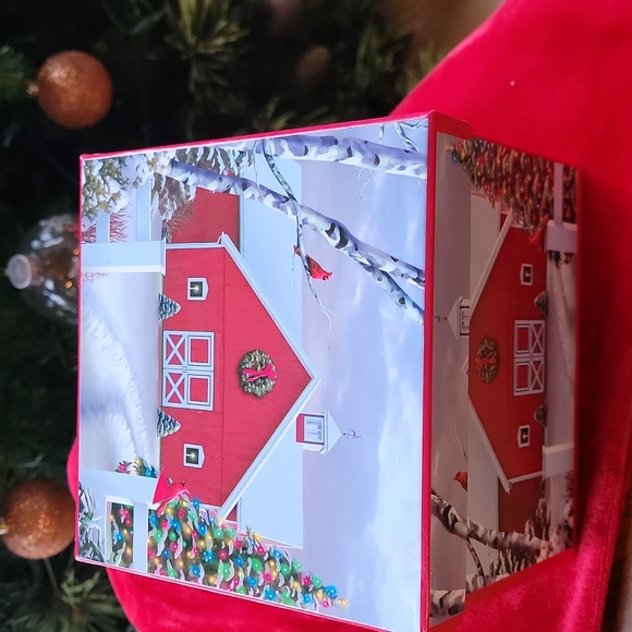 Holiday box inside a box inside a box! - Picture 6 of 6